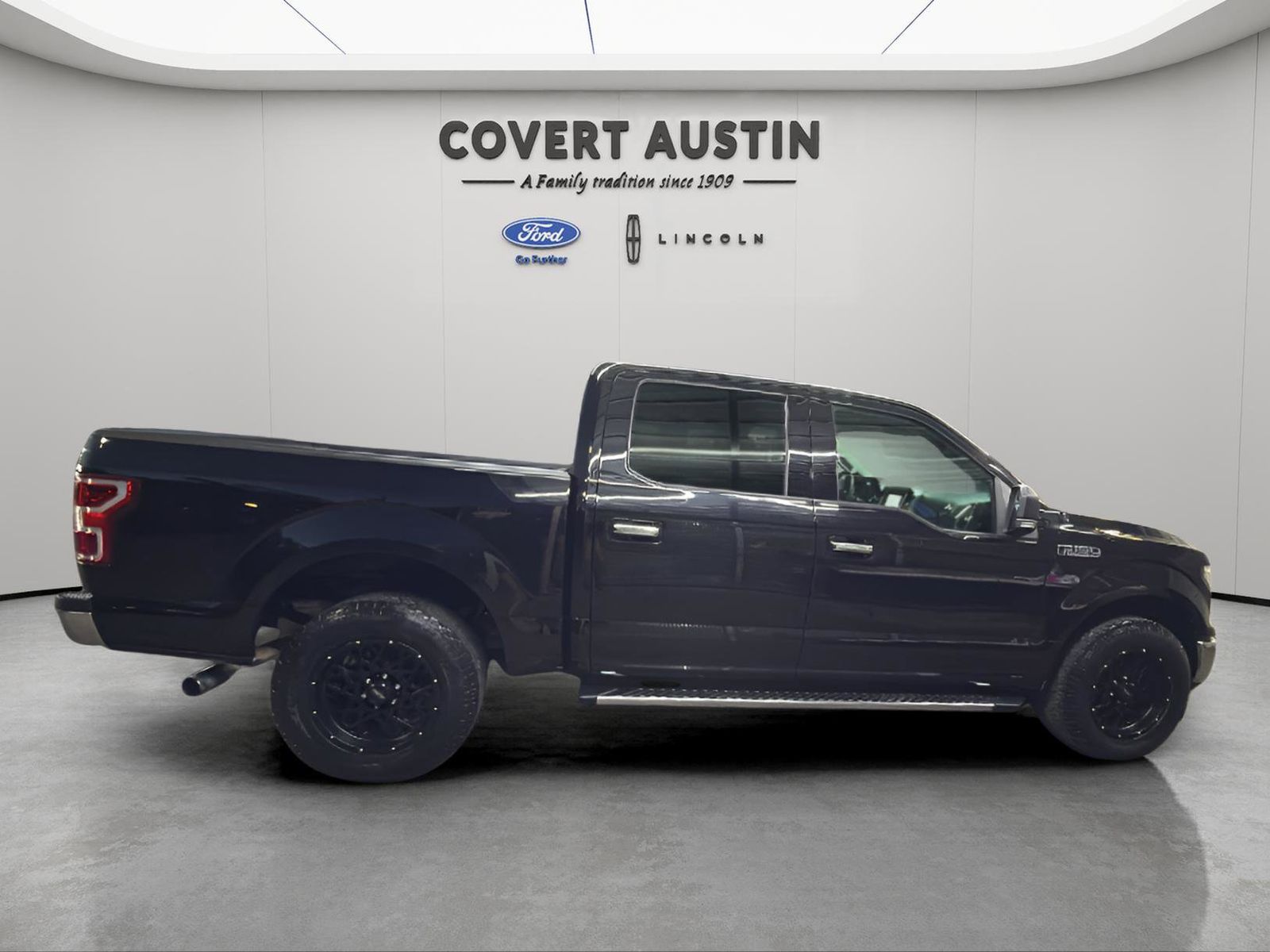 Used Car 2020 Ford F-150  Xlt For Sale Under $30,000 In Austin, Texas