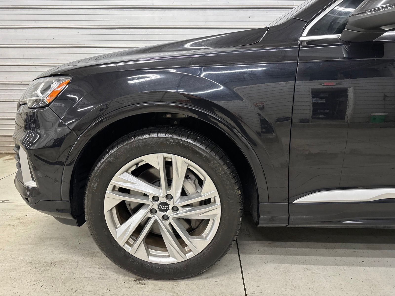 2021 Audi Q7 55 Premium Plus - Image 4