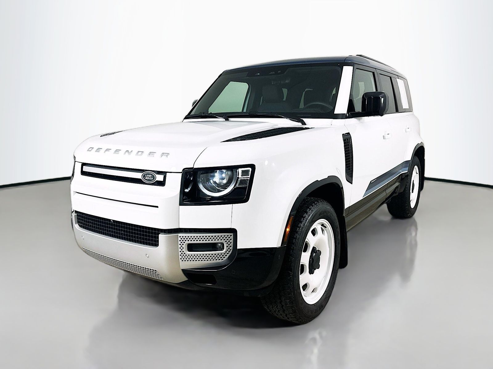 Fuji White 2025 Land Rover Defender 110 P300 S AWD SUV / Crossover All-Wheel Drive 8-Speed Automatic