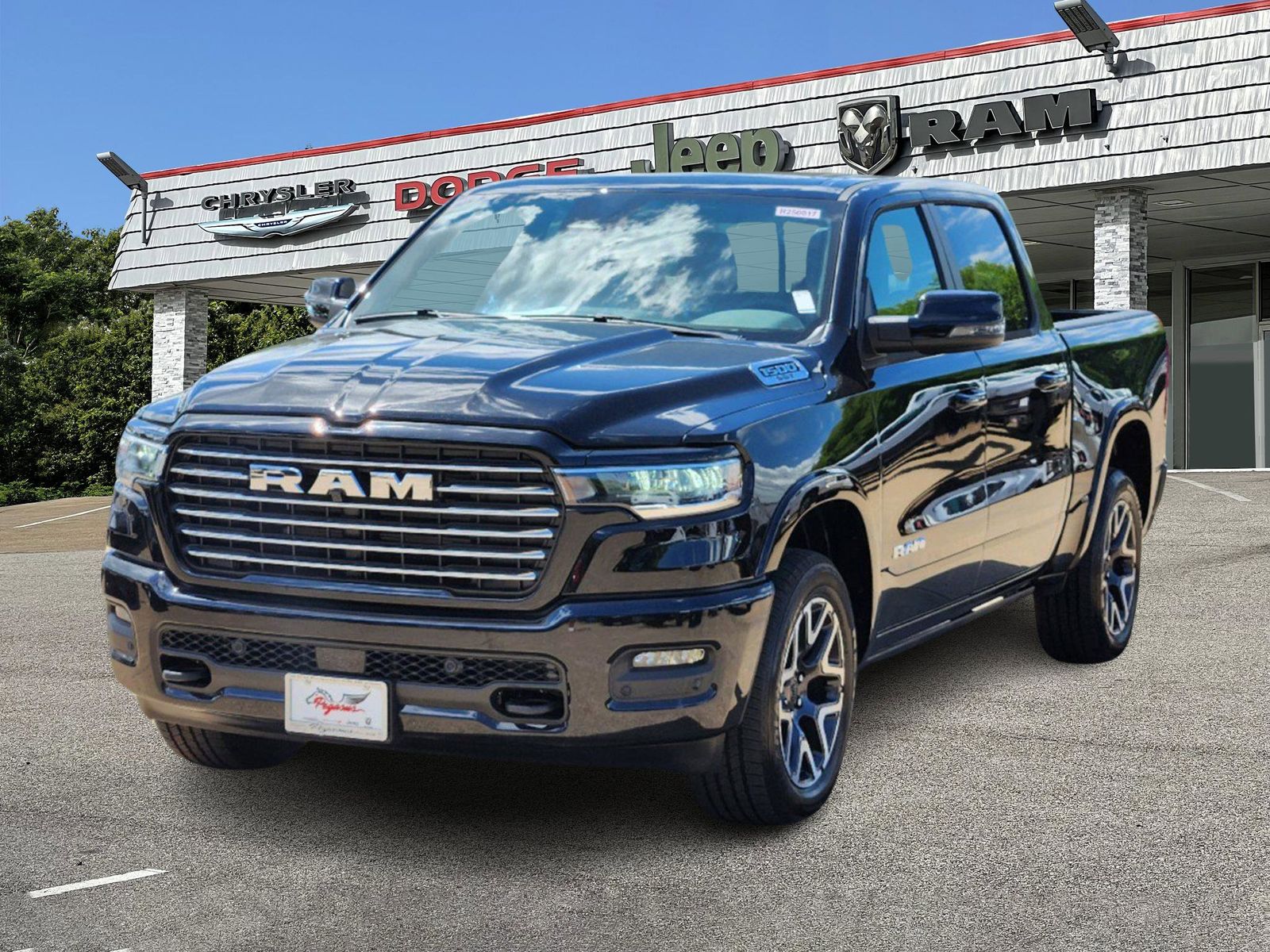 2025 Ram 1500 Laramie 2