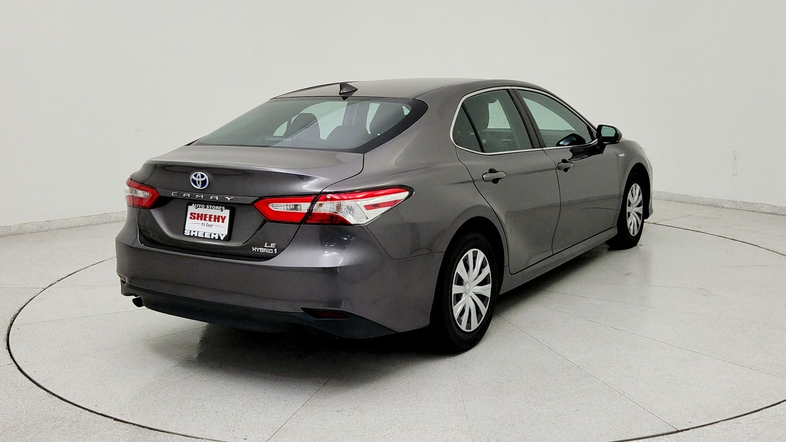 Used 2020 Gray Toyota LE image 6