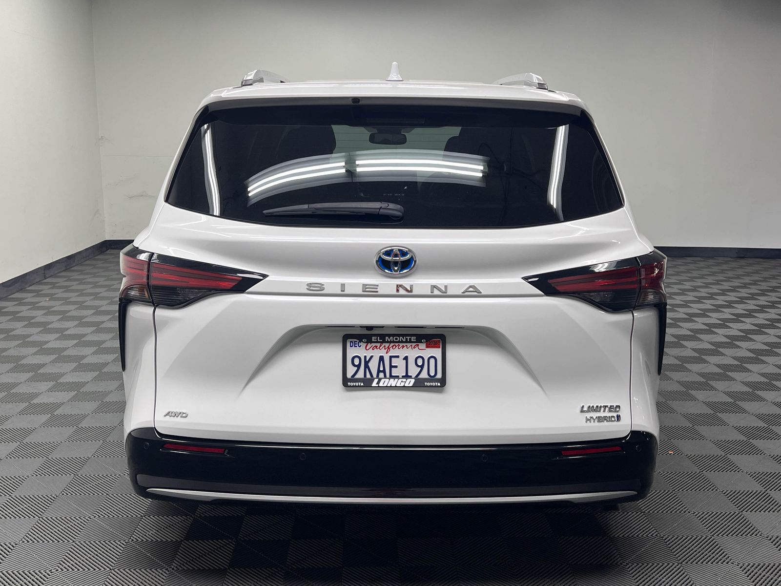 used 2023 Toyota Sienna car, priced at $49,888