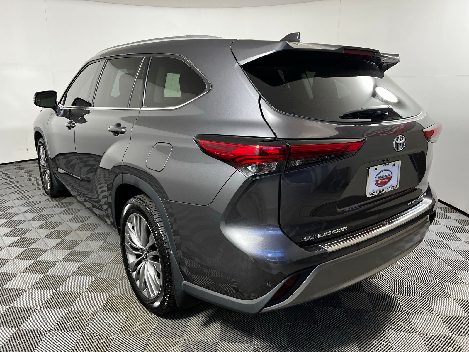 Thumbnail: 2021 Toyota Highlander - 7