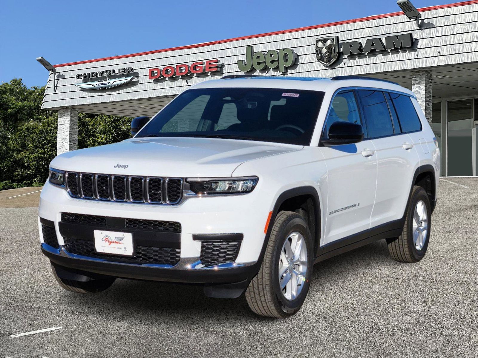 2025 Jeep Grand Cherokee L Laredo 2