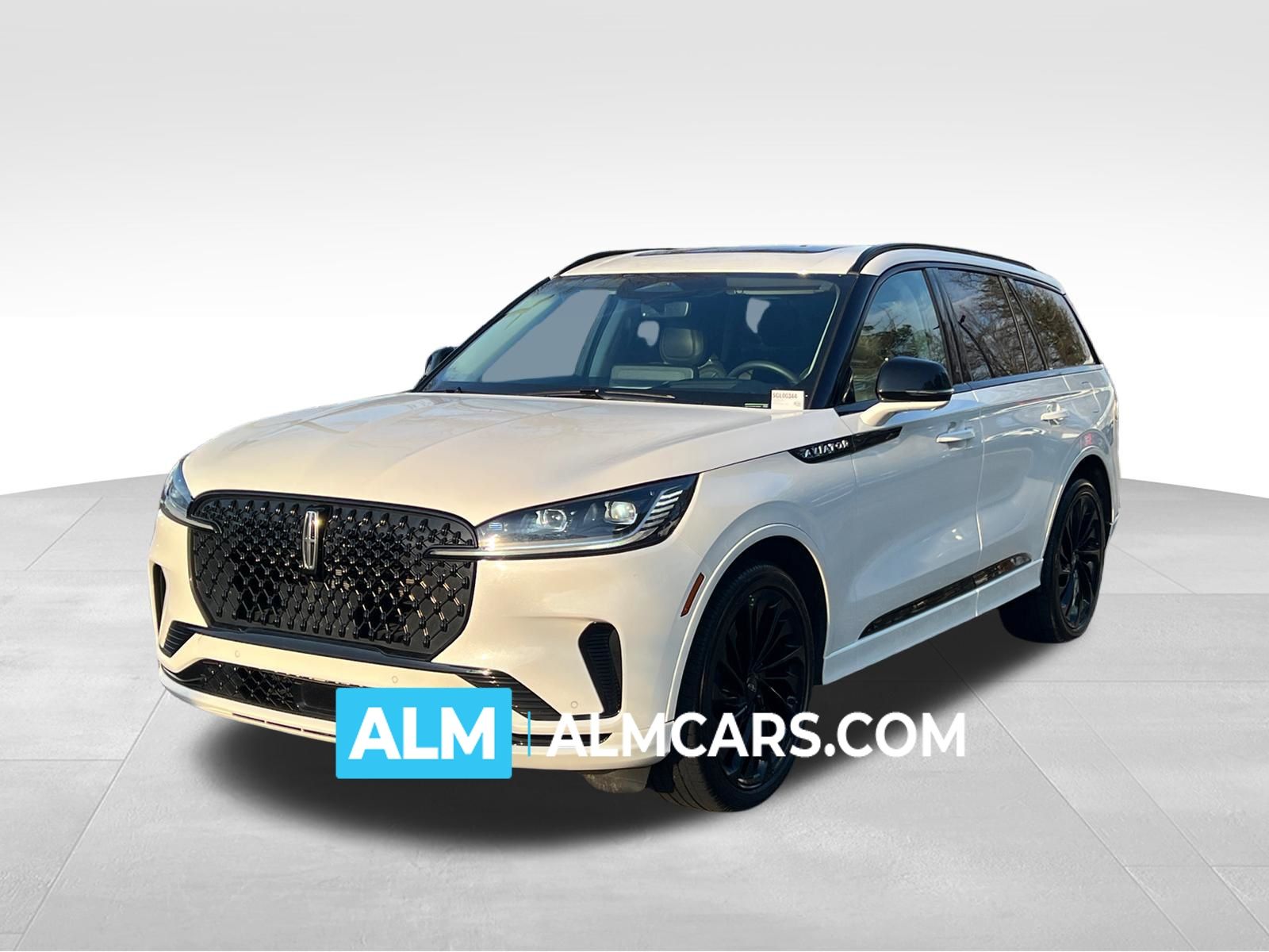 Pristine White Metallic Tri-Coat 2025 Lincoln Aviator Reserve AWD SUV / Crossover All-Wheel Drive Automatic