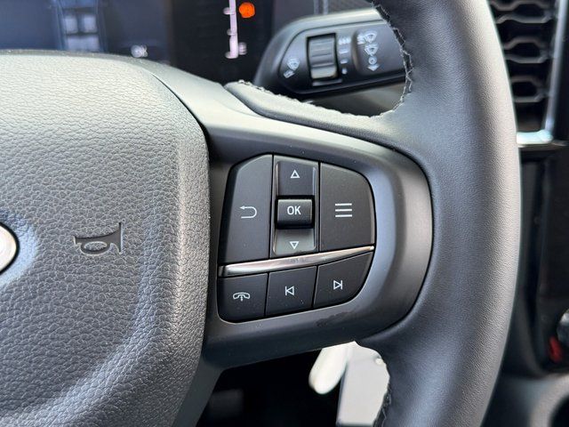 New 2025 Oxford White Ford XLT image 26