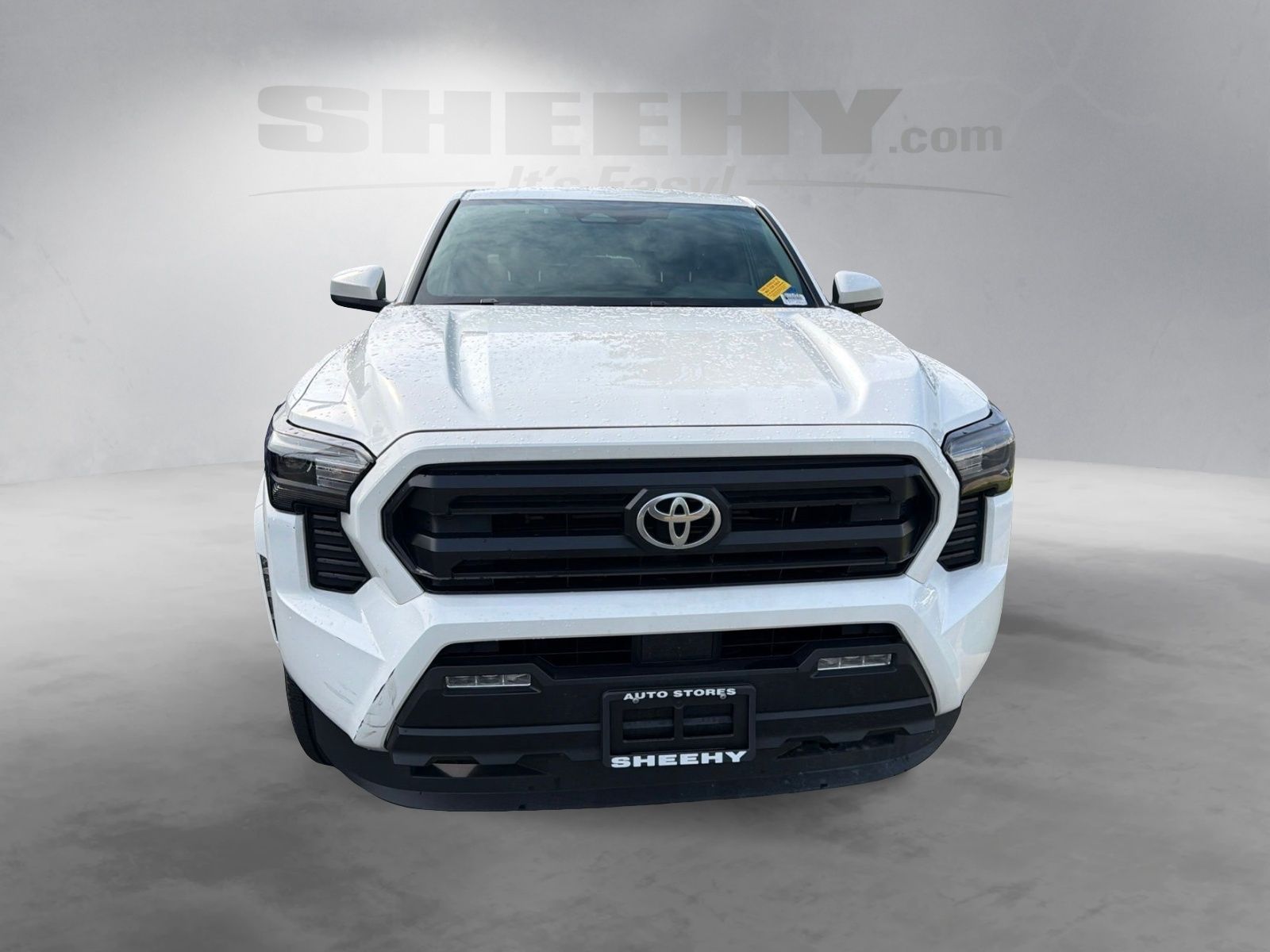 Used 2025 White Toyota SR5 image 6