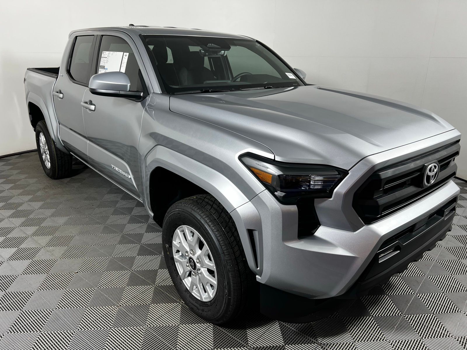 Thumbnail: 2025 Toyota Tacoma - 3