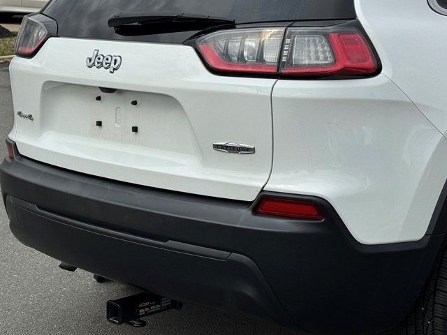 Used 2019 White Jeep Latitude Plus image 23