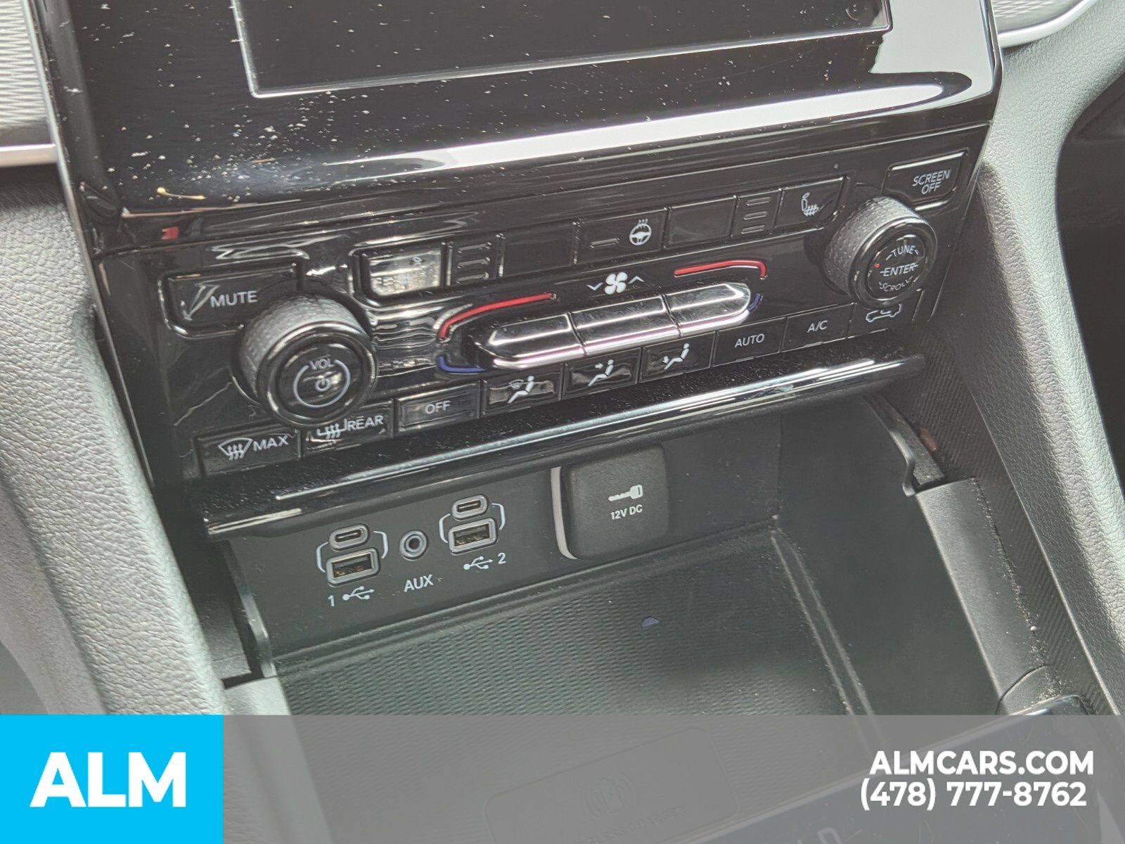 Used 2025 Silver Jeep Altitude image 22