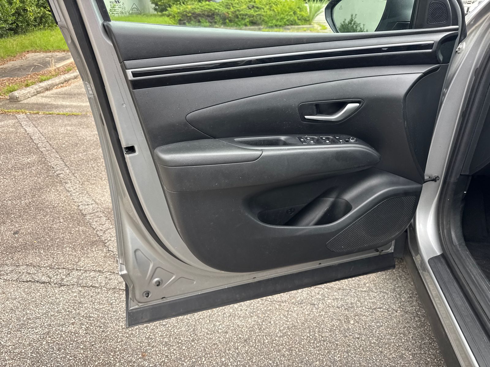 Used 2024 Silver Hyundai SE image 10