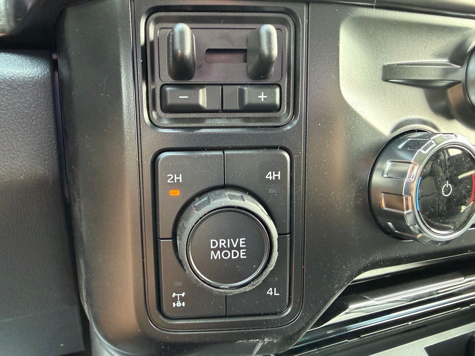 2026 Ford F-250SD image 24