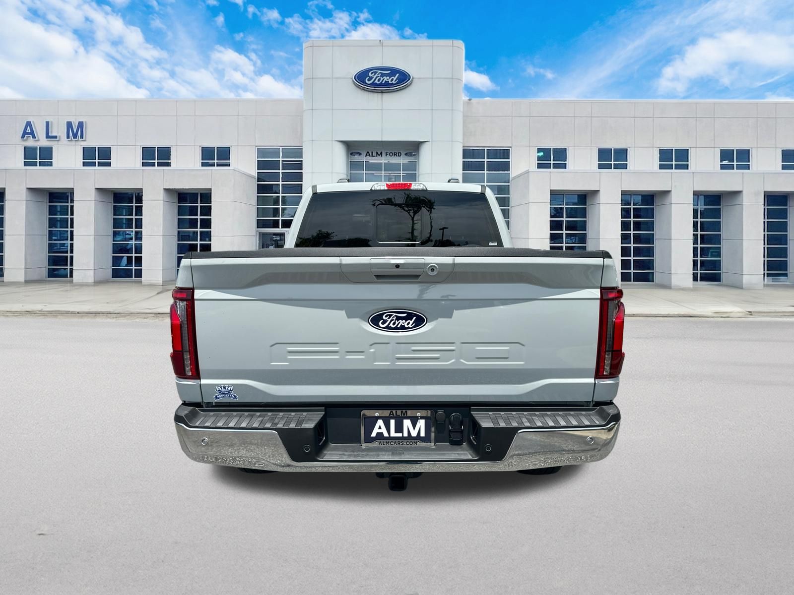 New 2026 Avalanche Ford Lariat® image 7