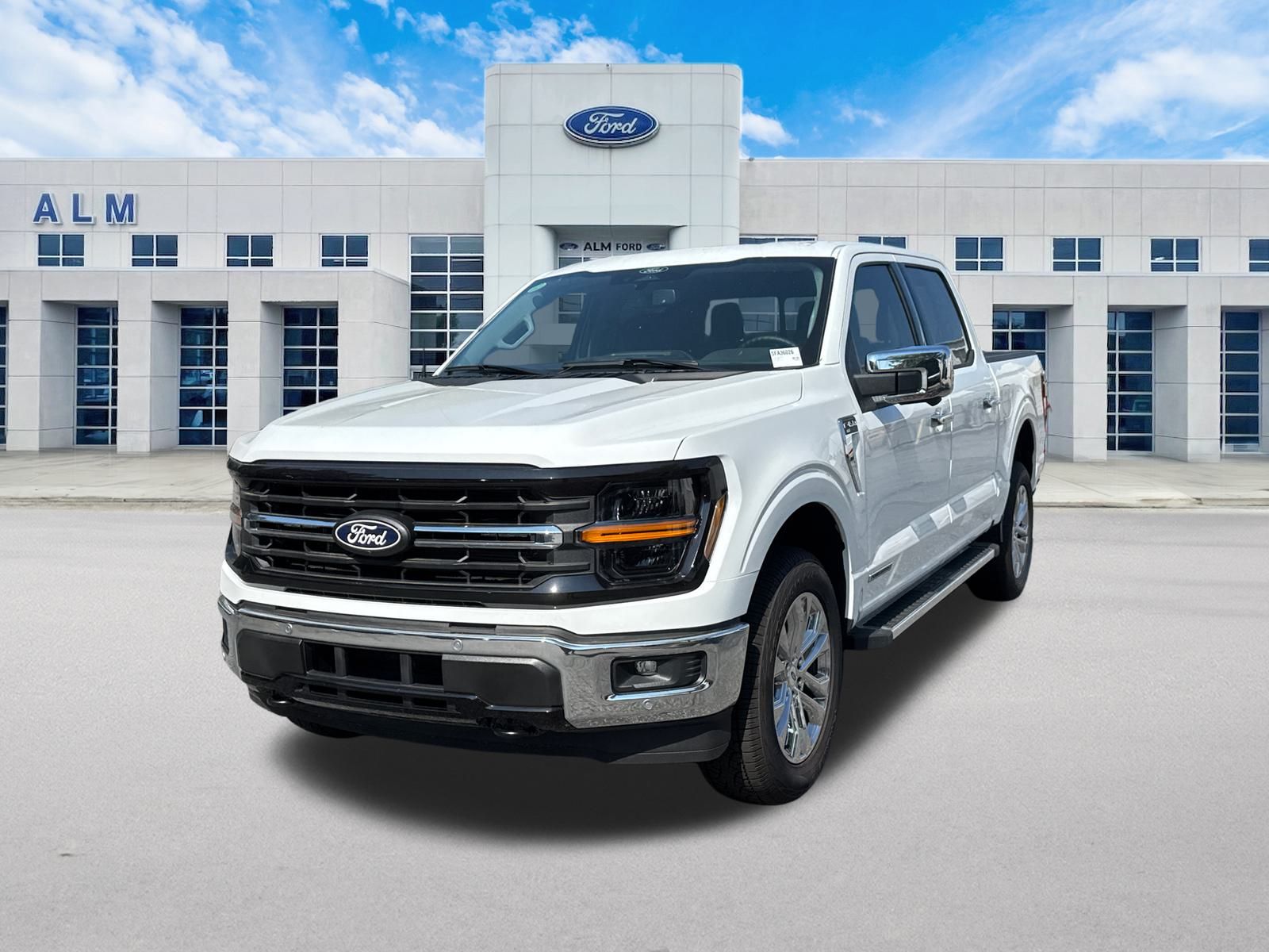 2025 Ford F-150 XLT's photo