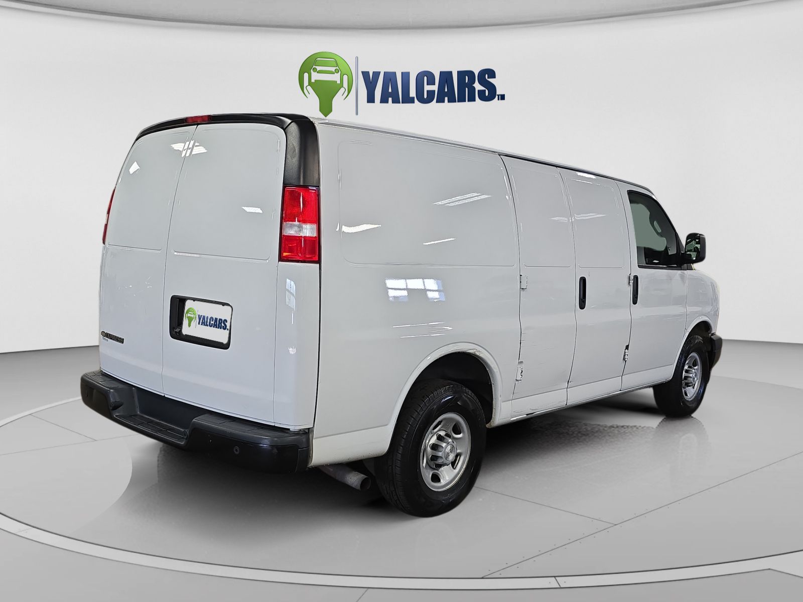 View vehicle photo 5