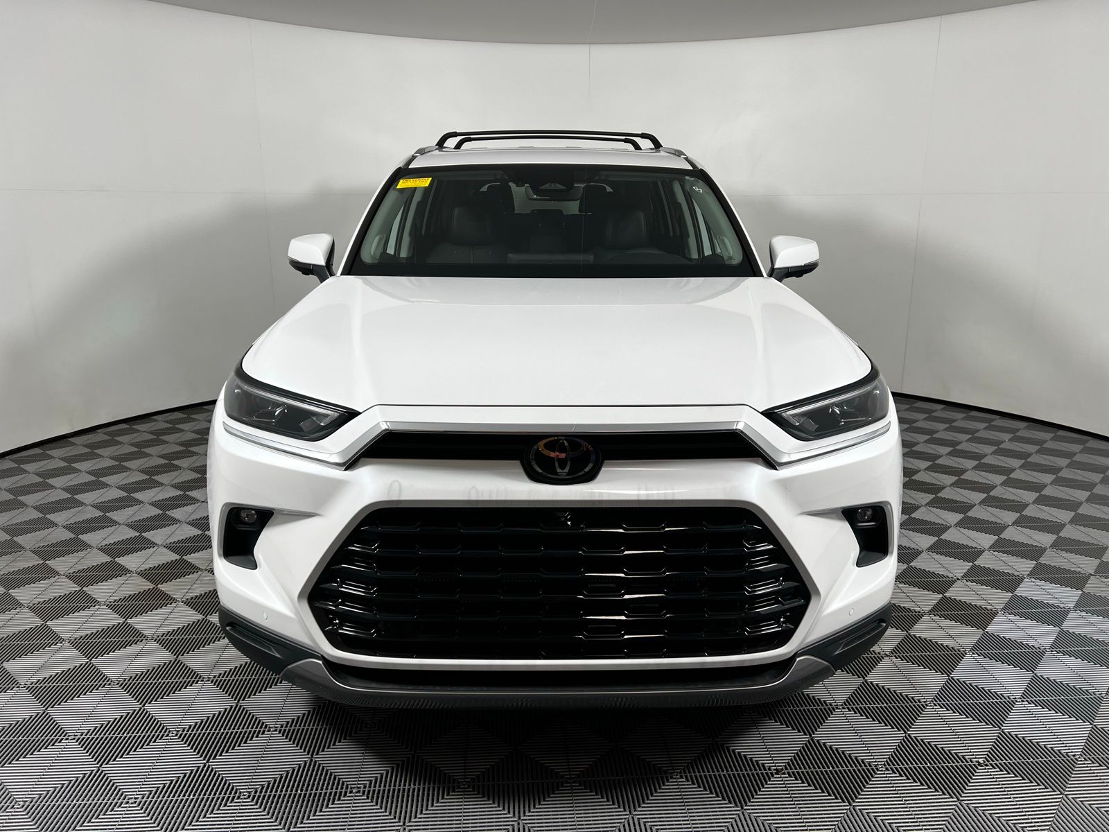 Thumbnail: 2025 Toyota Grand Highlander - 2