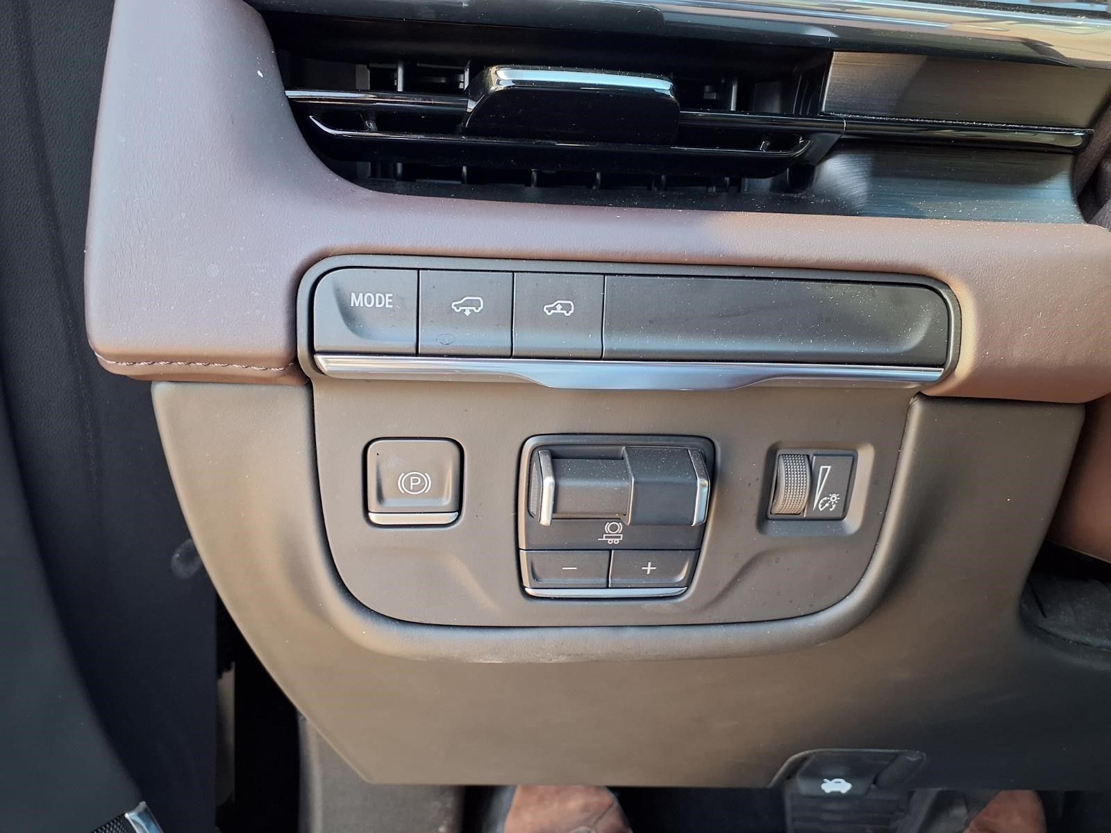 2023 Cadillac Escalade Premium Luxury Platinum Black at Central Houston Nissan