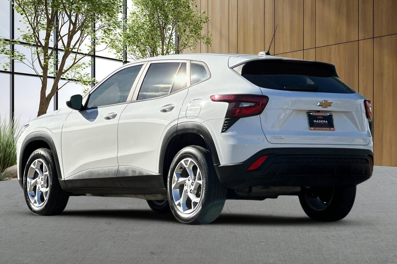 View vehicle photo 6