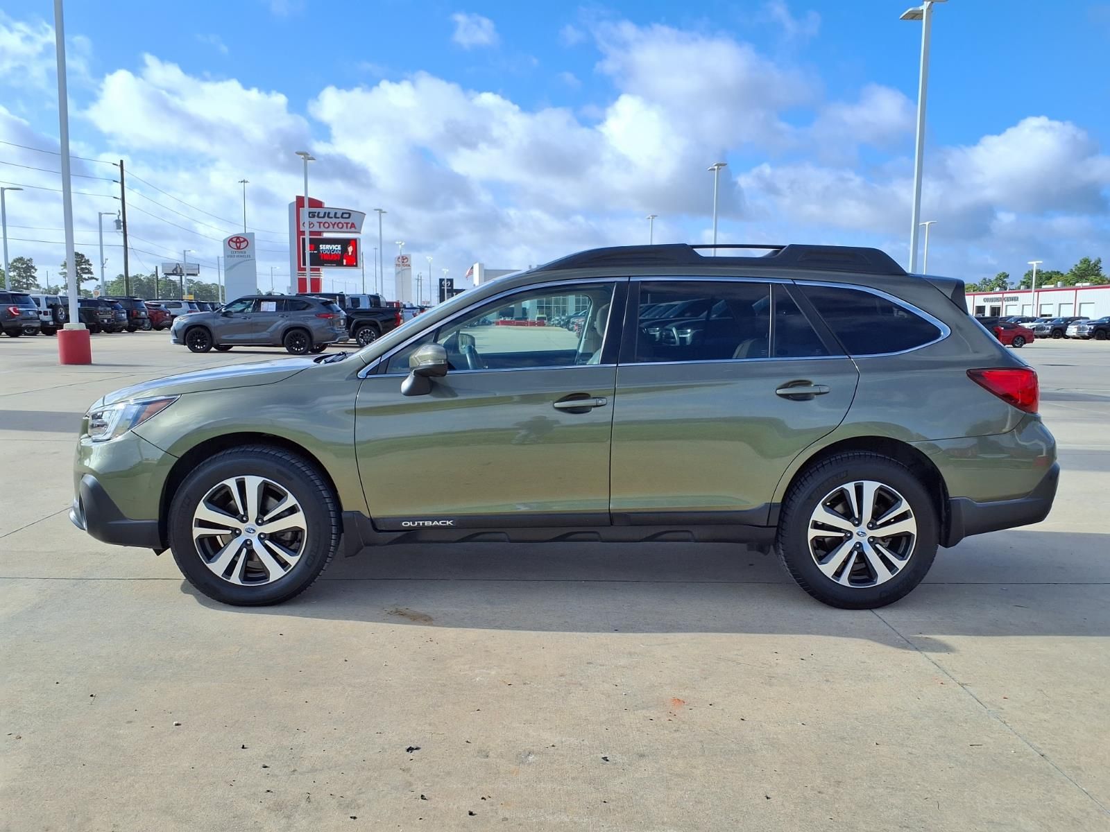 2019 Subaru Outback 3.6R Green at Emmons Autoplex