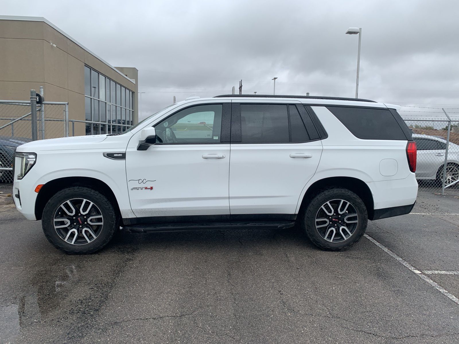 2021 GMC Yukon AT4 3