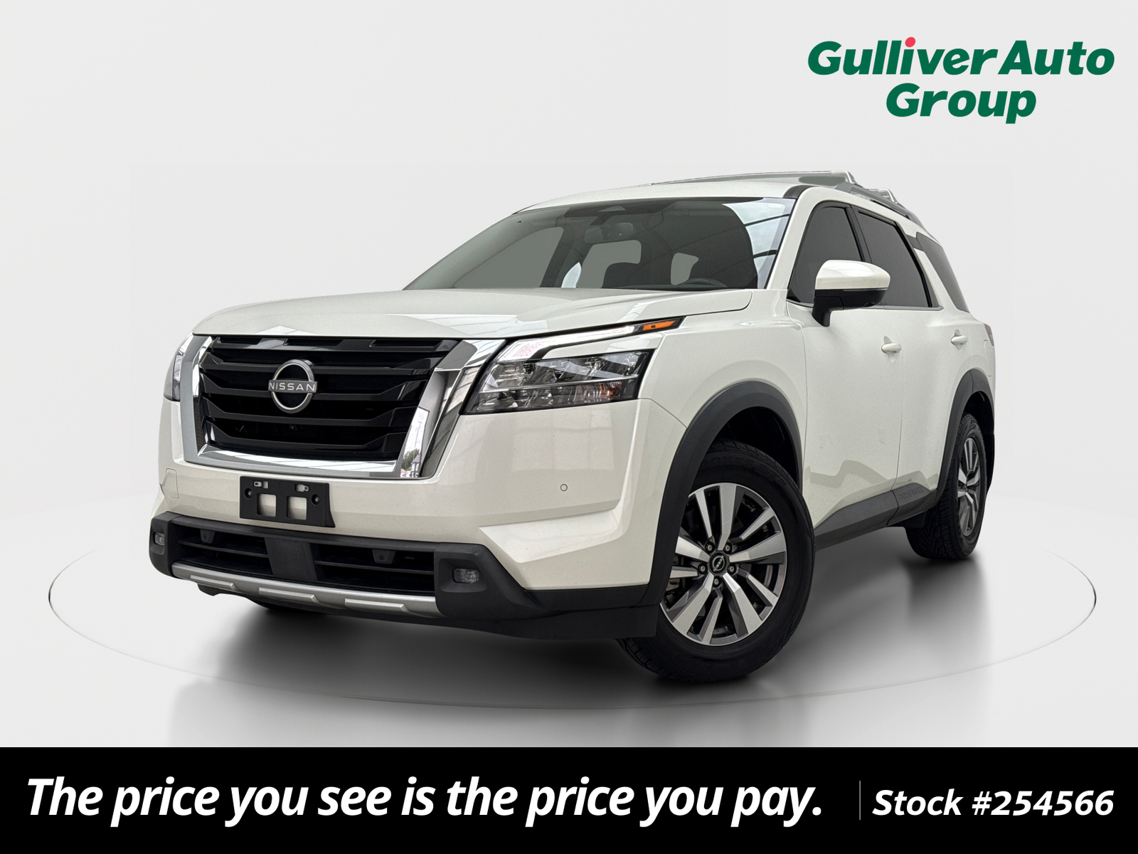 2022 Nissan Pathfinder SL 2WD's photo