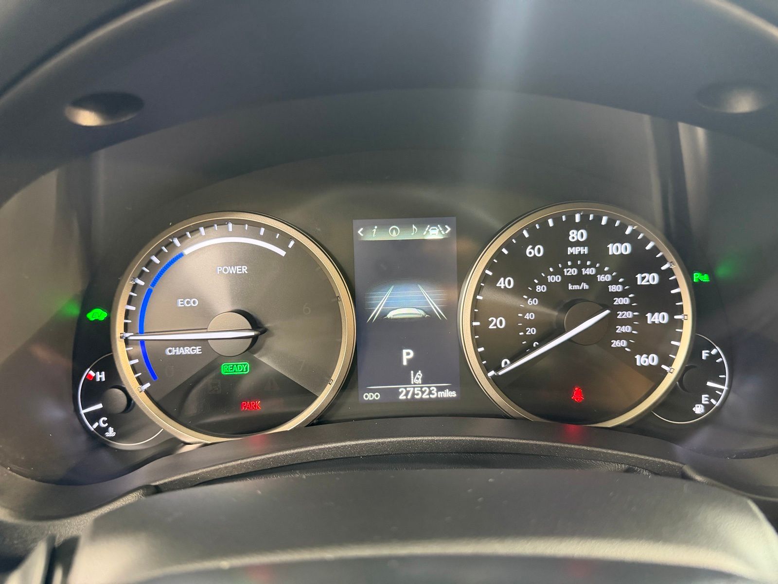 Used 2021 White Lexus 300h image 6