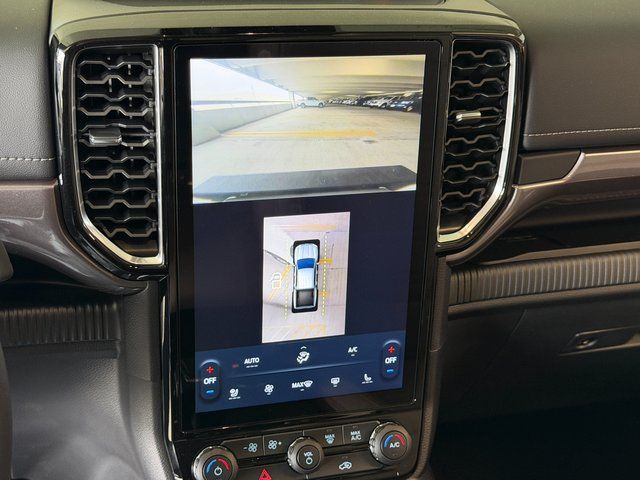 New 2025 Oxford White Ford Lariat image 25
