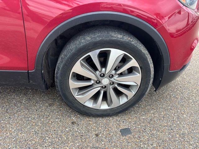 Used 2019 Red Buick Preferred image 15