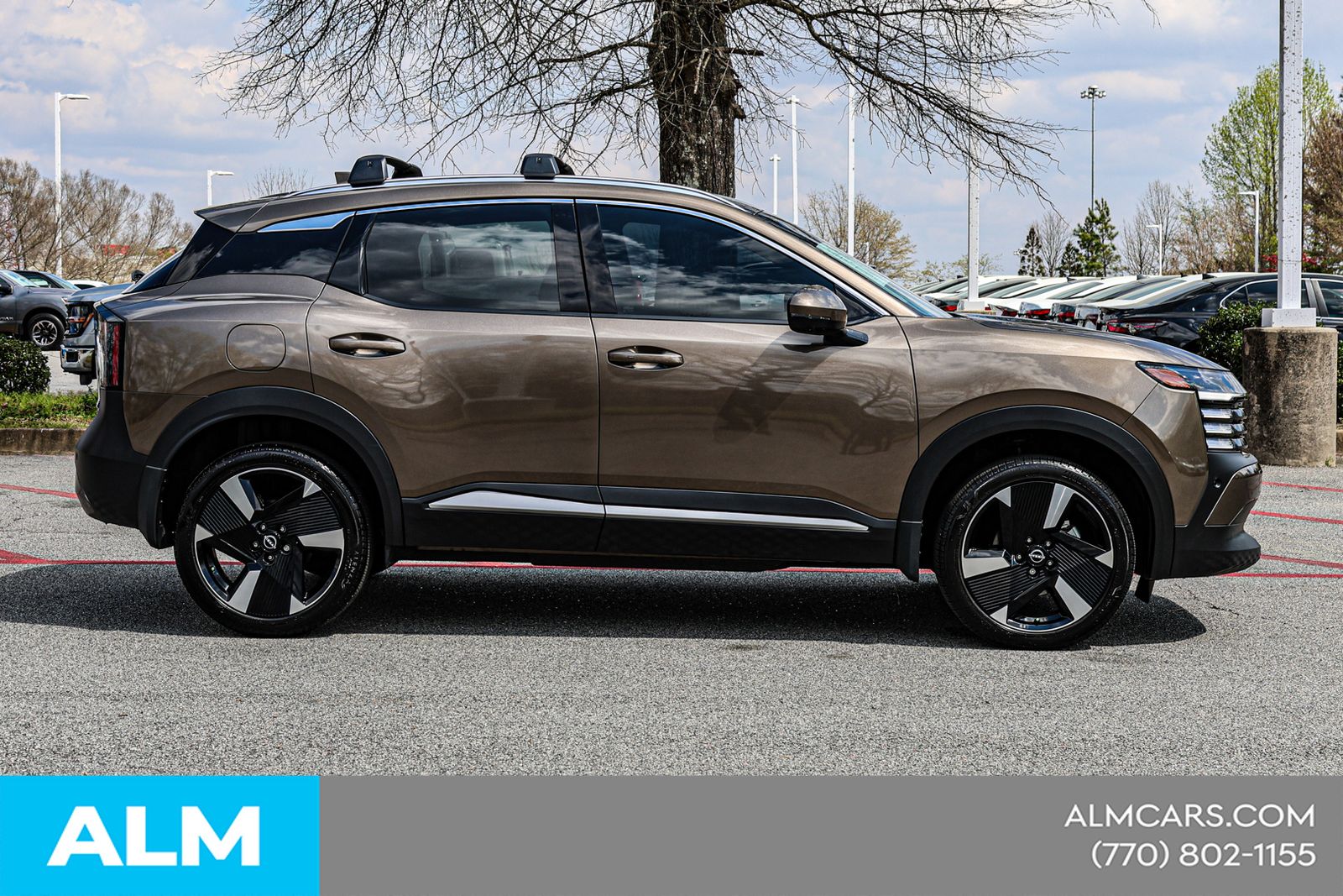 Used 2025 Brown Nissan SR image 11