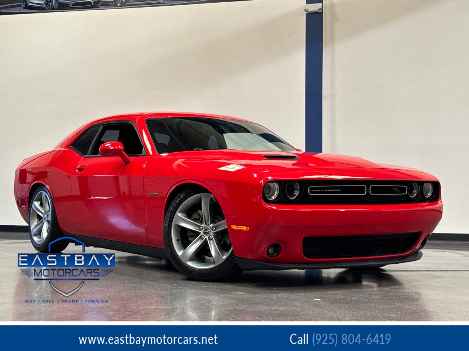 Torred Clearcoat 2015 Dodge Challenger Coupe Rear-Wheel Drive 8-Speed Automatic