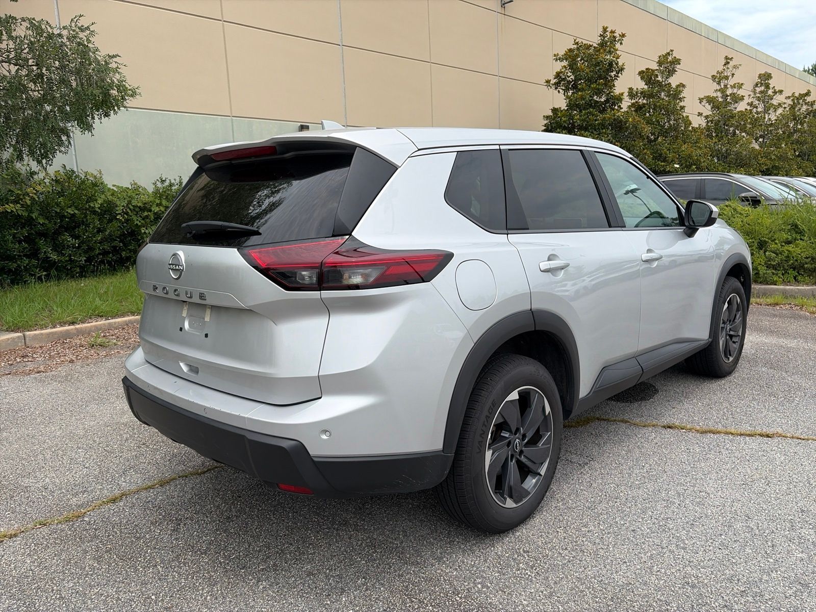 Used 2025 Silver Nissan SV image 6