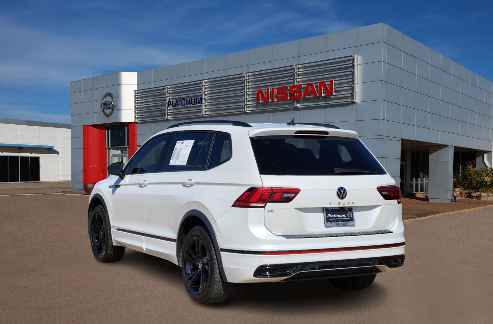 2023 Volkswagen Tiguan 2.0T SE R-Line Black 3