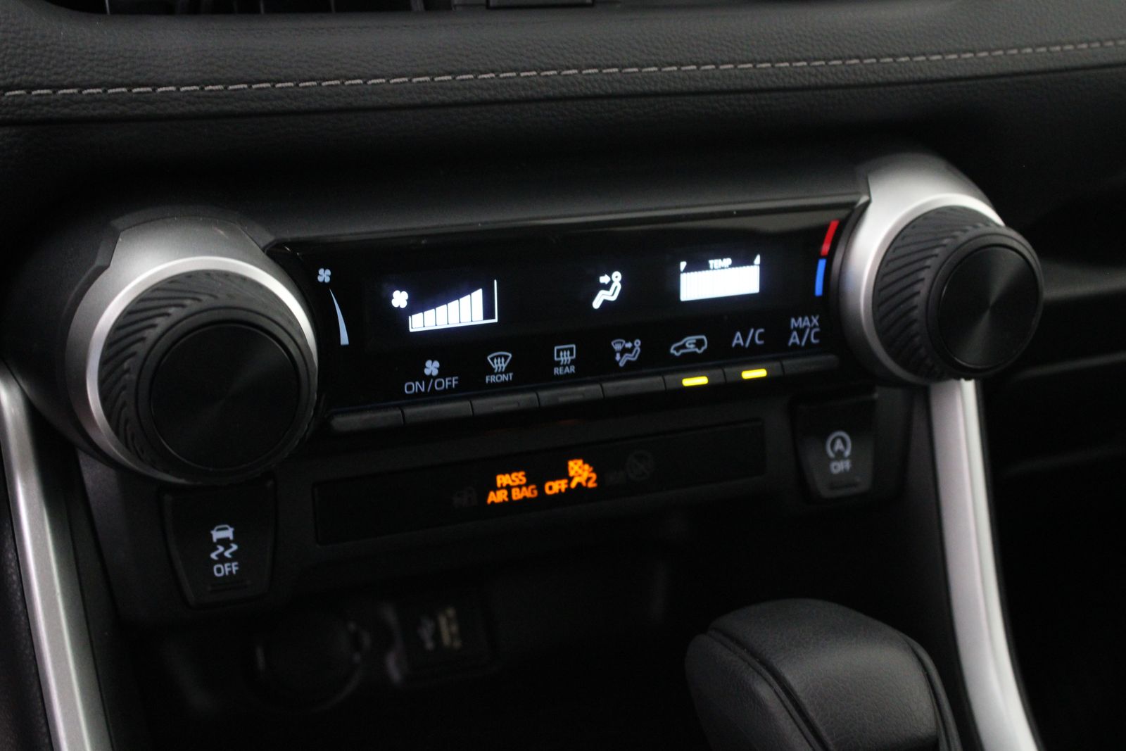 Used 2025 Silver Toyota LE image 23