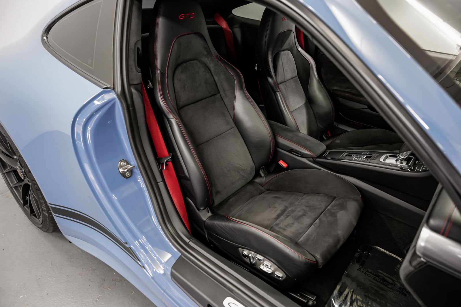 2019 Porsche 911 Carrera 4 GTS — photo 29