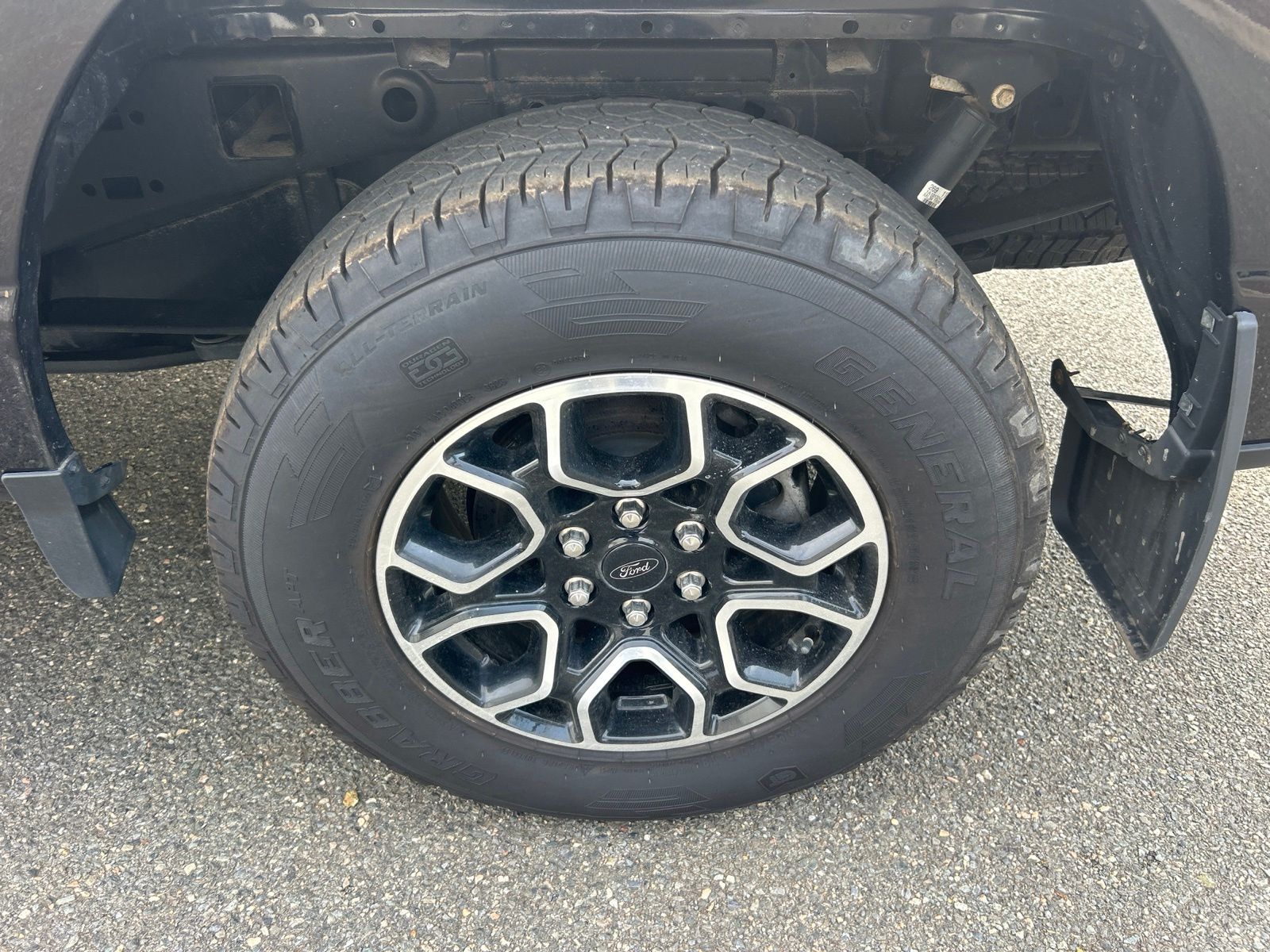 Certified Used 2023 Agate Black Metallic Ford XLT image 25