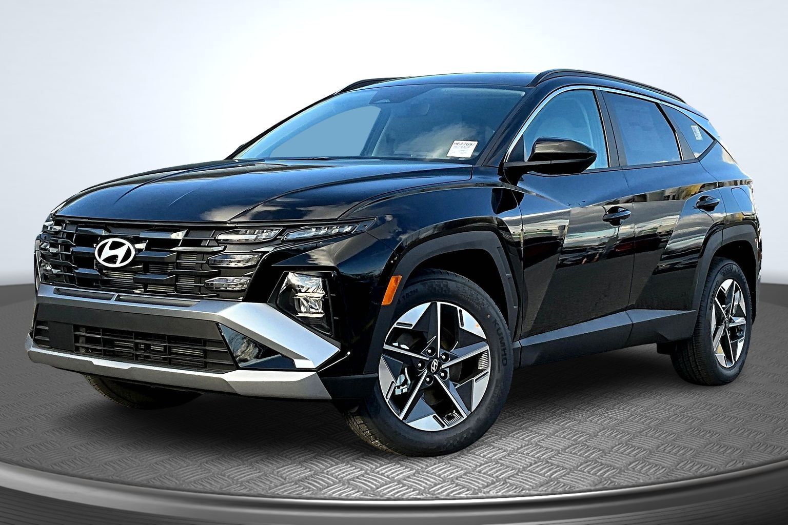 Phantom Black 2026 Hyundai Tucson SUV / Crossover Front-Wheel Drive 8-Speed Automatic