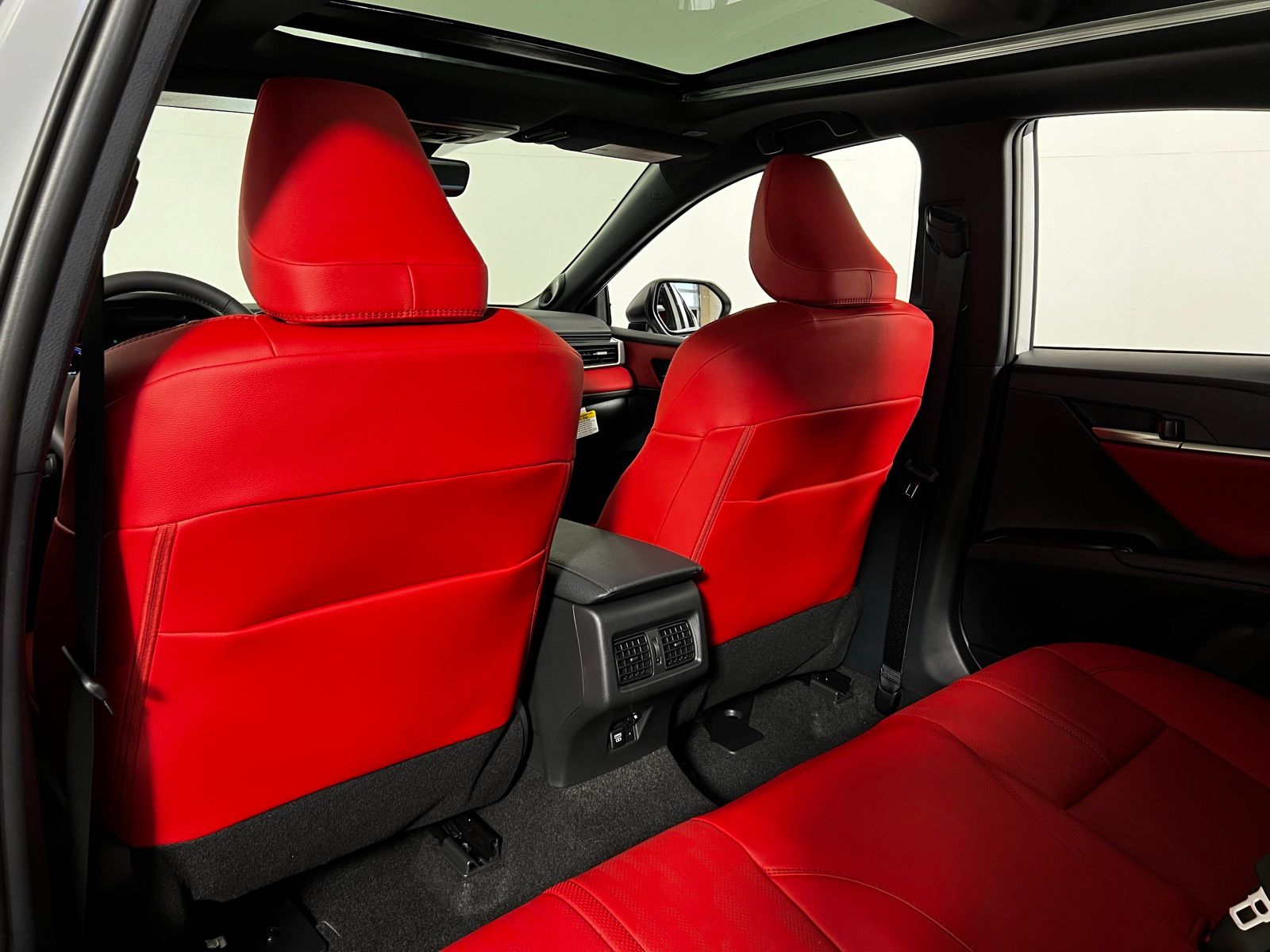 2025 Toyota Camry XSE 19