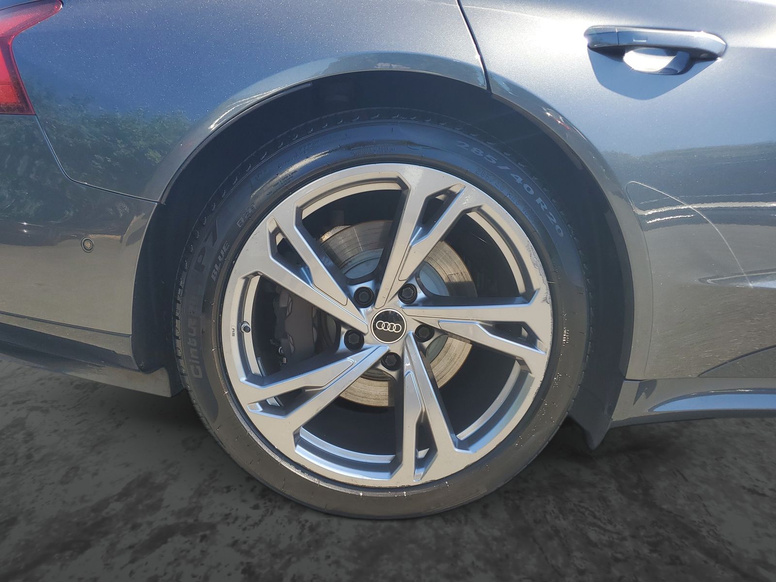 Vehicle photo