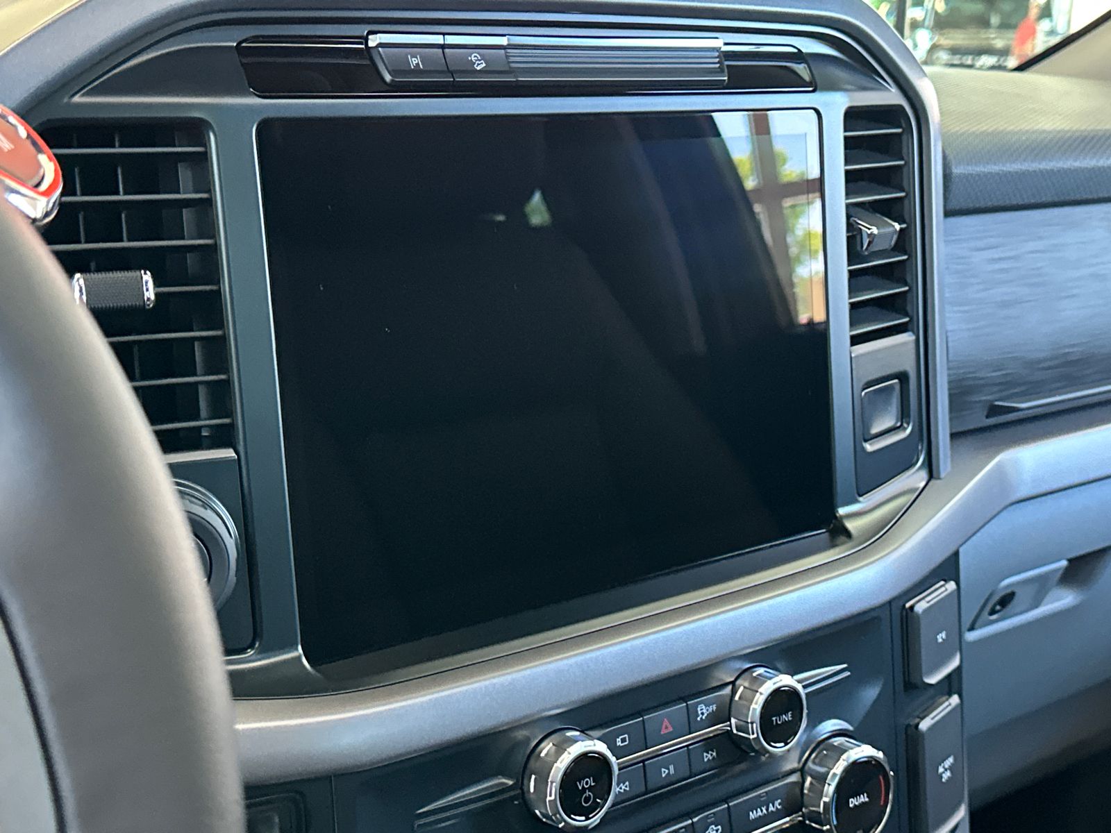 2025 Ford F-150 XLT - Photo 22