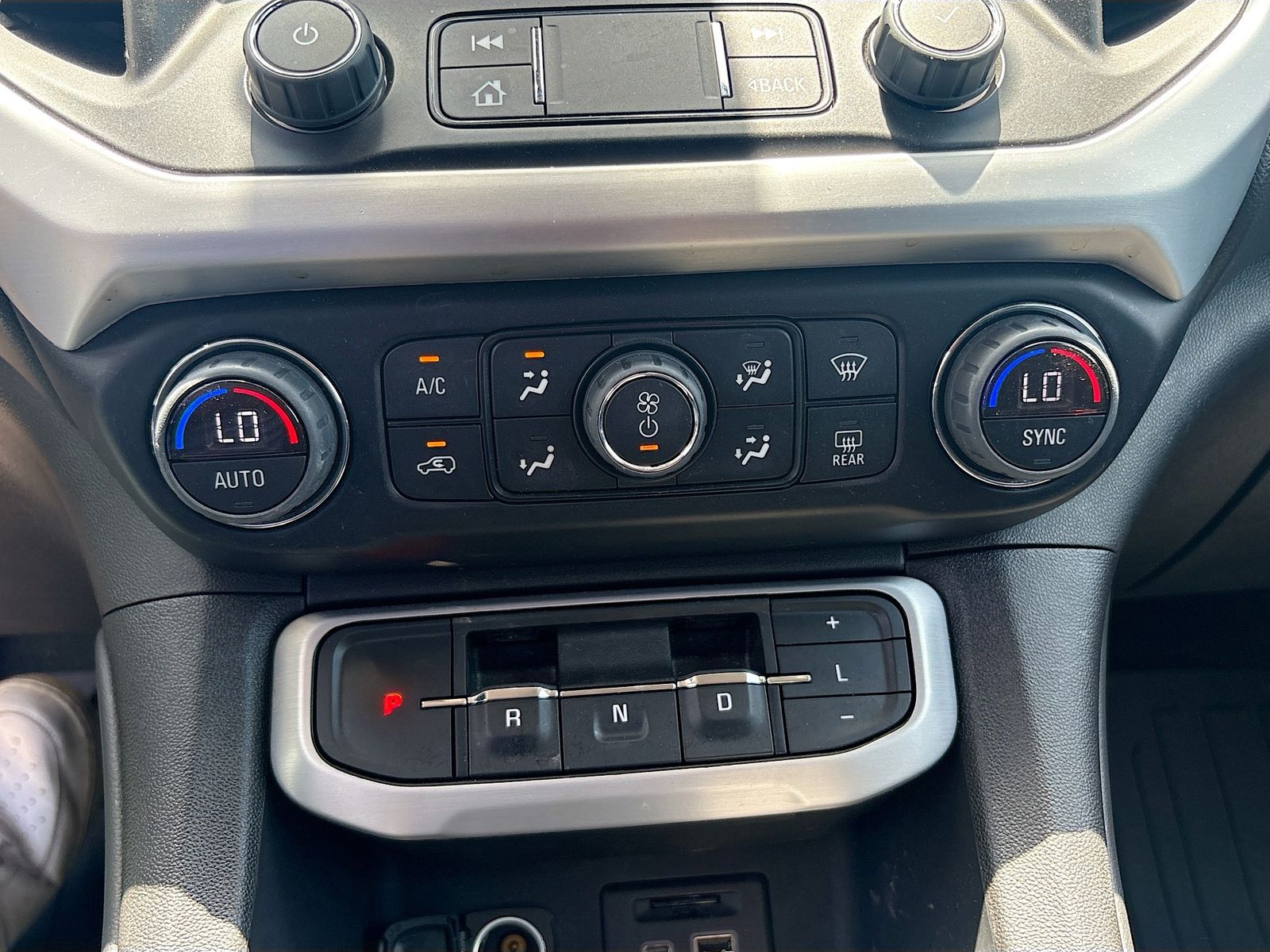Used 2023 Black GMC SLE image 16