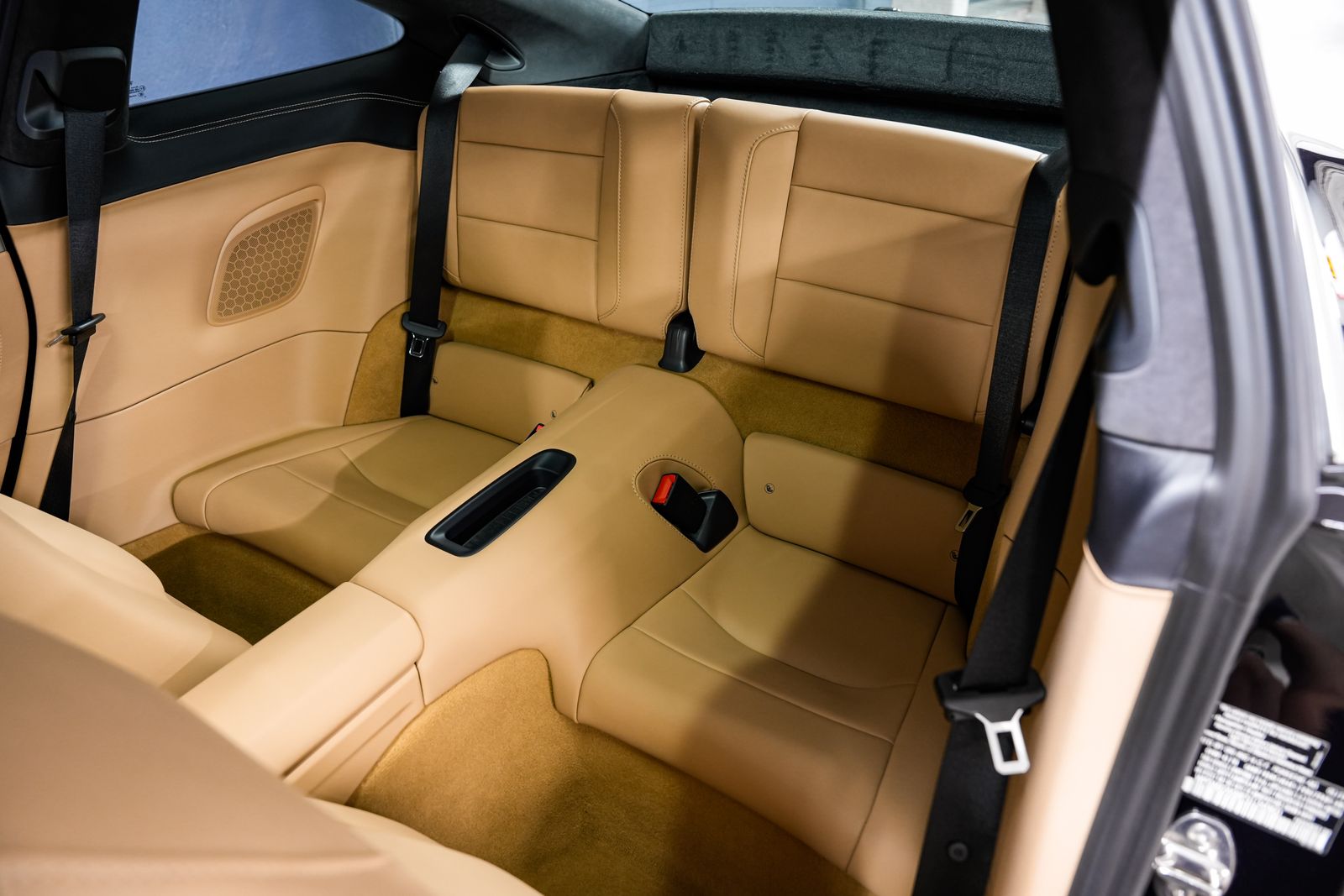 2015 Porsche 911 Carrera 4S — photo 23
