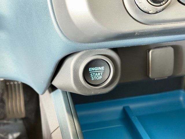 New 2025 Carbonized Gray Metallic Ford XLT image 26