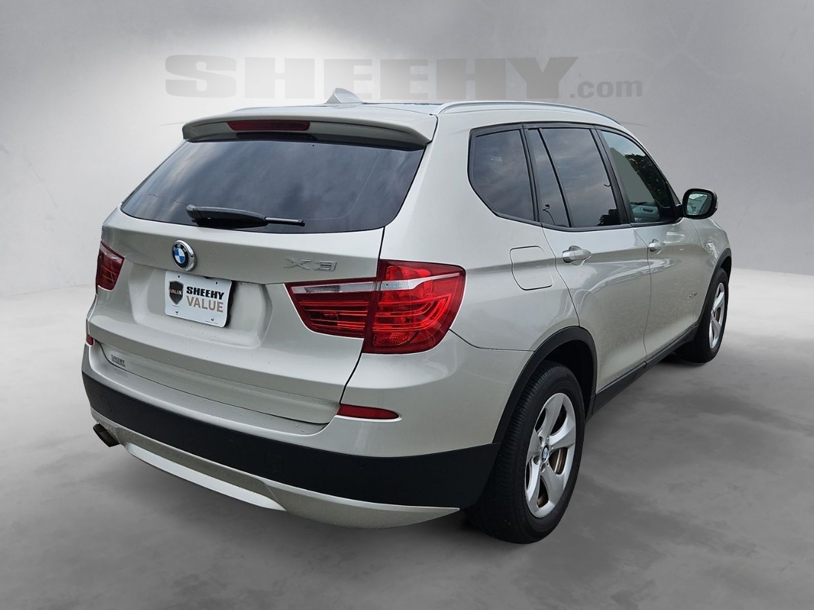 Used 2011 Silver BMW xDrive28i image 12