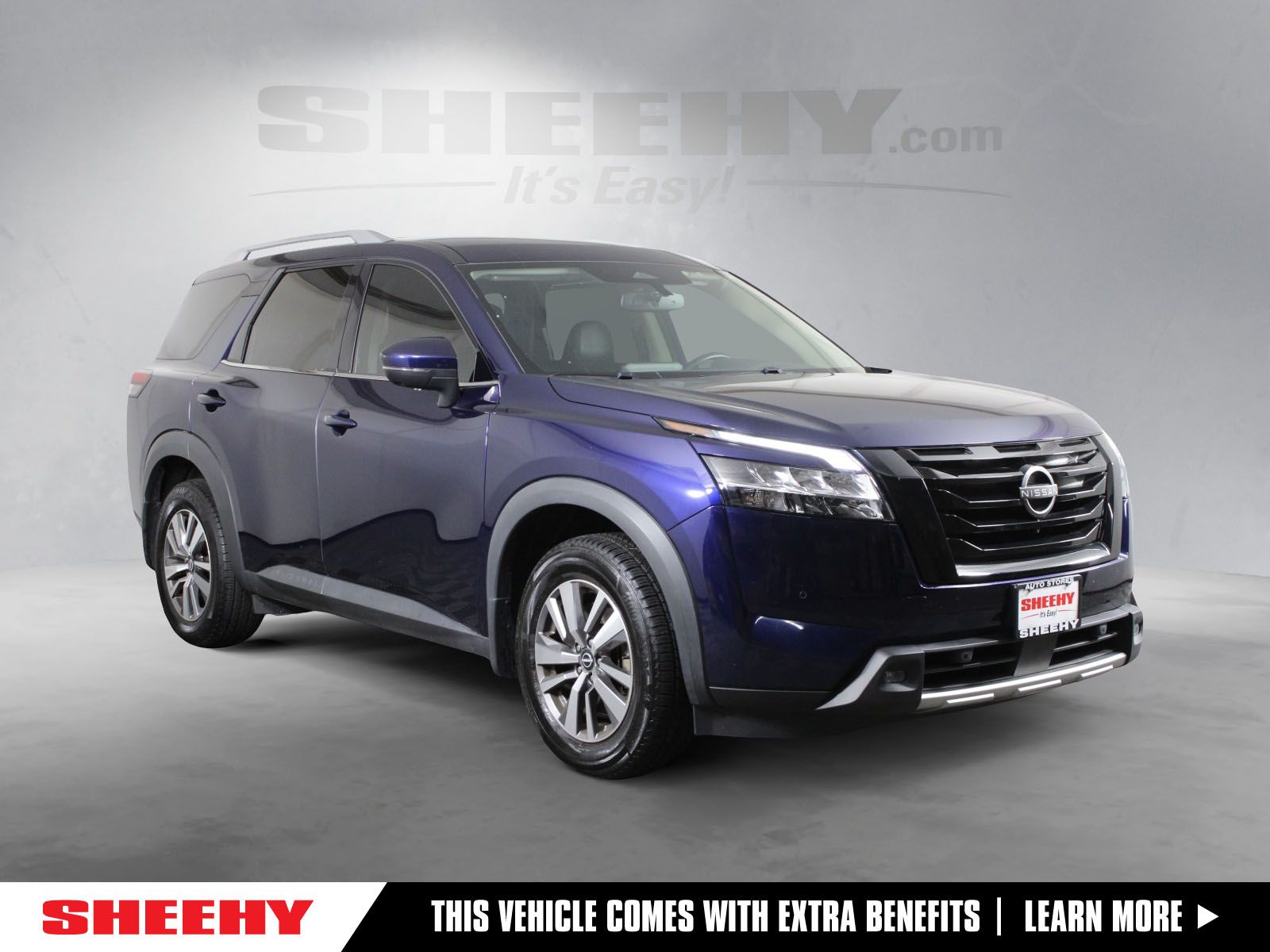 2022 Nissan Pathfinder SL