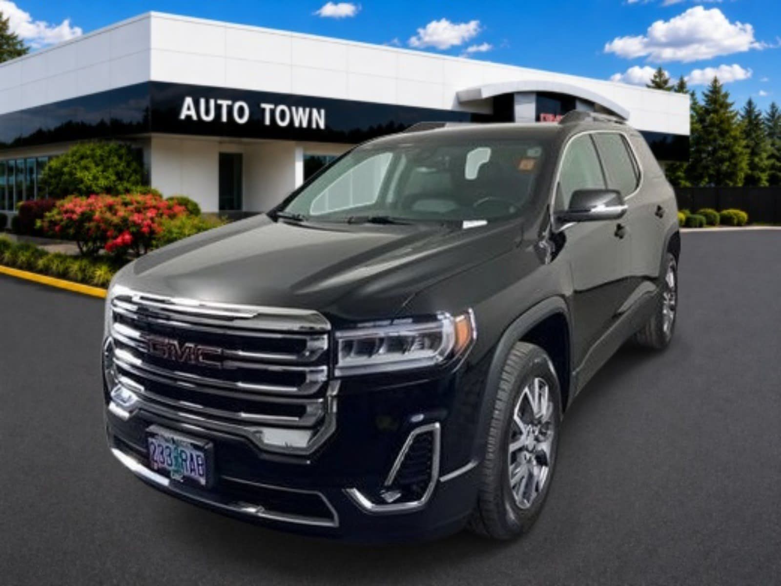2023 GMC Acadia SLT