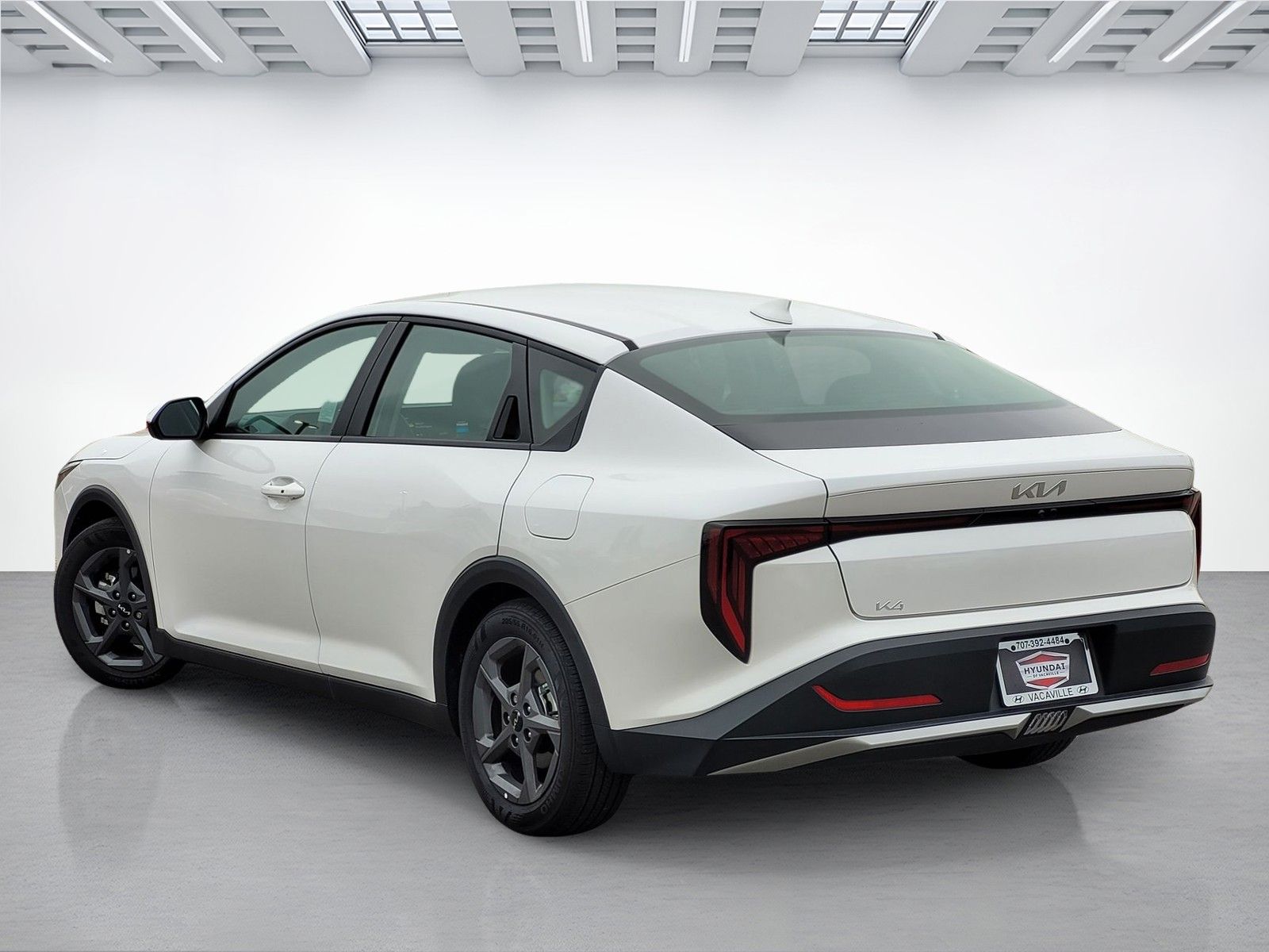 2025 Kia K4 LXS - Photo 13