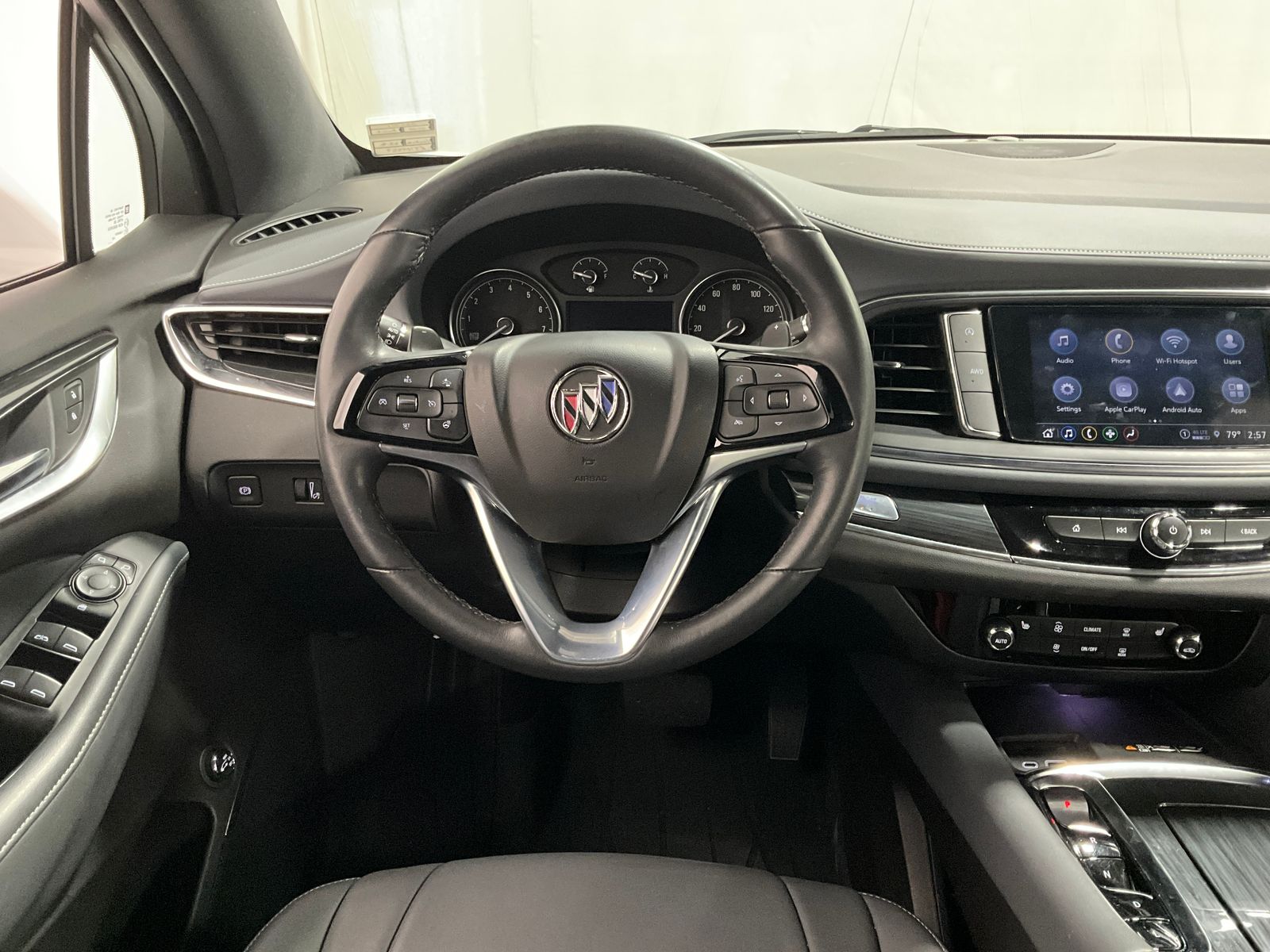 View vehicle photo 7