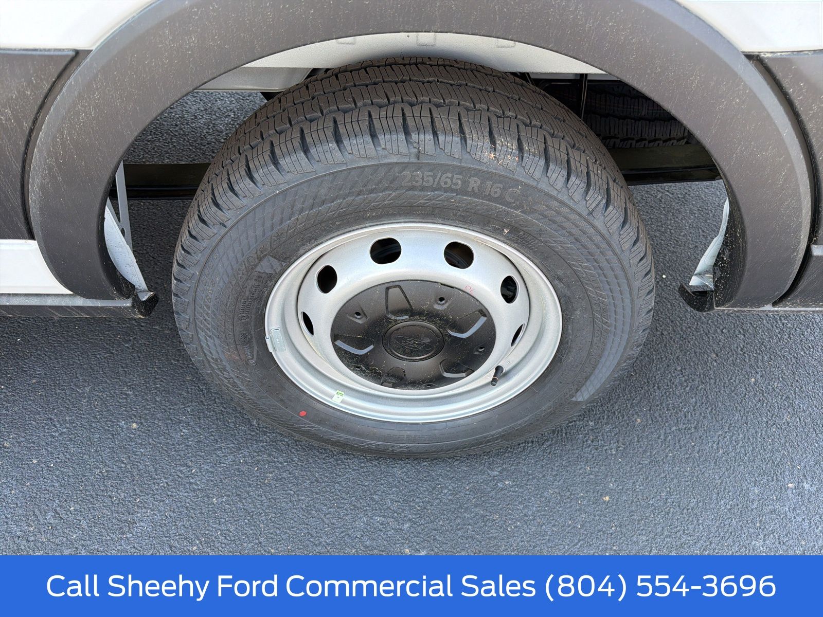 New 2026 Oxford White Ford Mid Roof 15-Passenger Van image 13