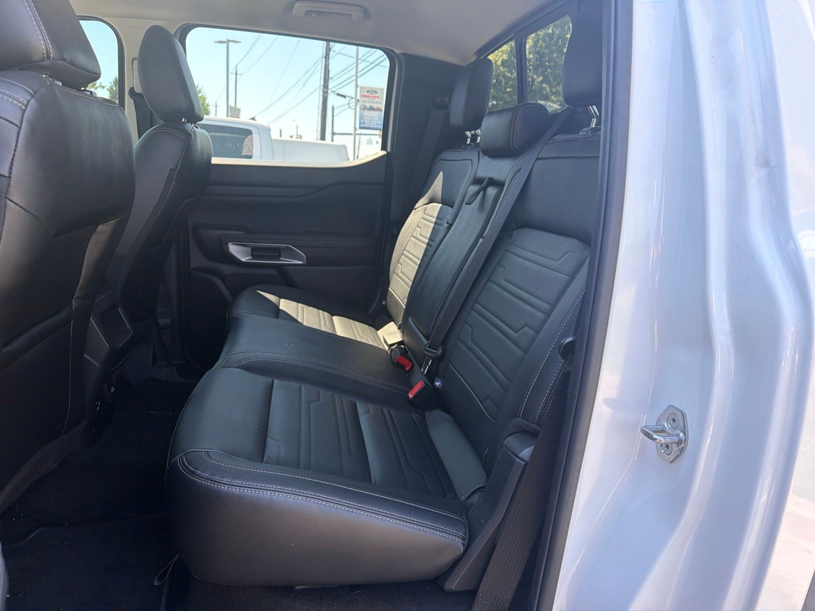 Used 2024 Oxford White Ford Lariat image 6