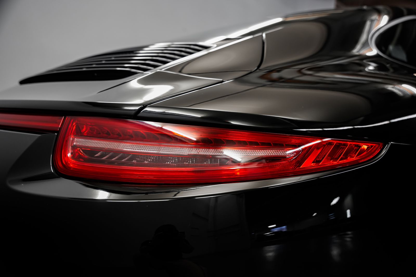 2016 Porsche 911 Carrera 4 GTS — photo 37